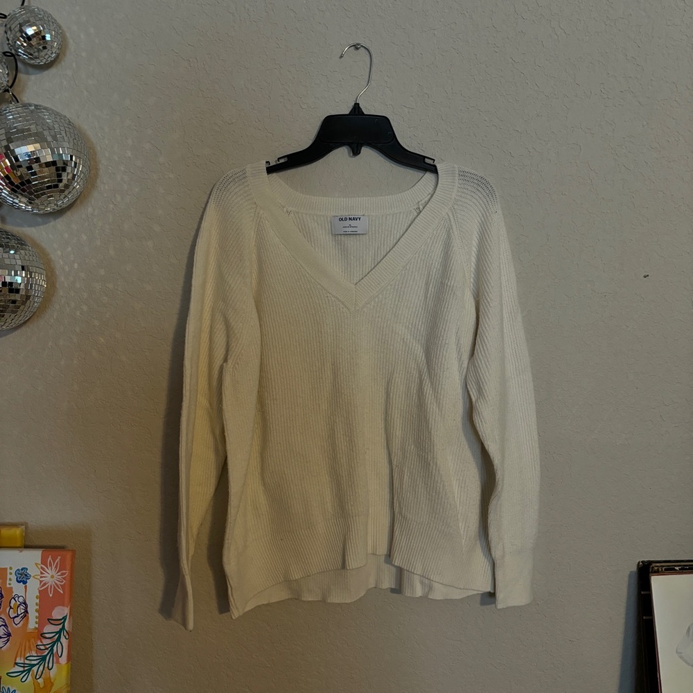 Old Navy long sleeve v neck sweater